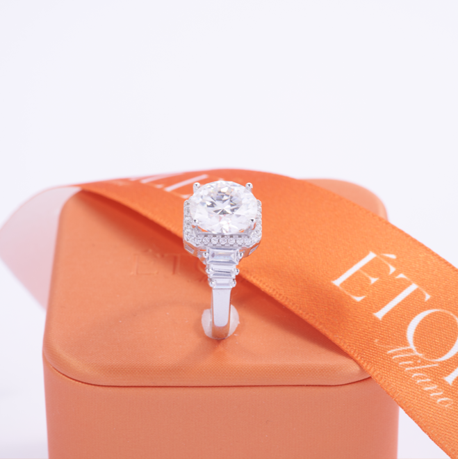 Anillo Étoile Imperial de 5 quilates™